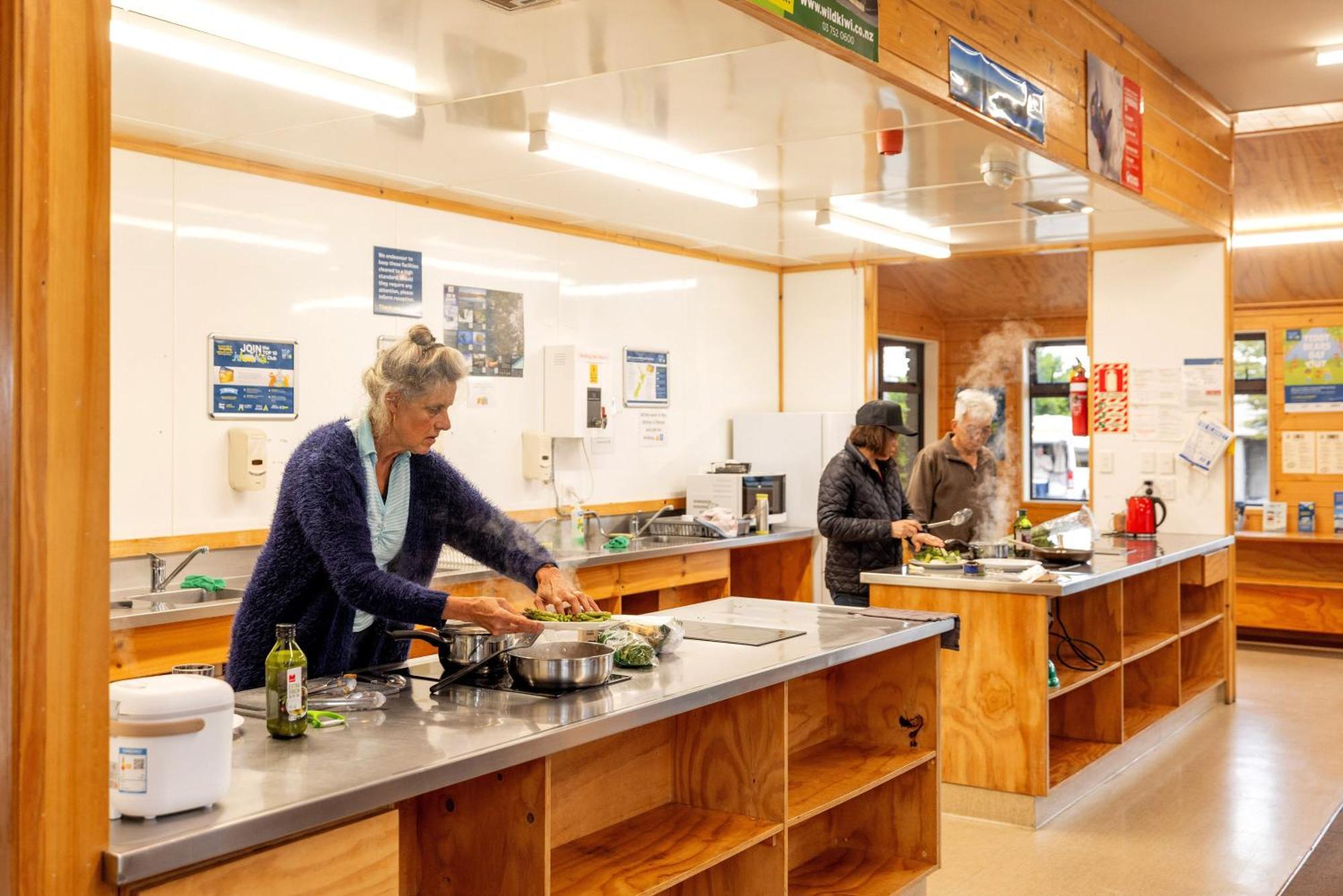 Fox Glacier Top 10 Holiday Park & Motels Exterior foto